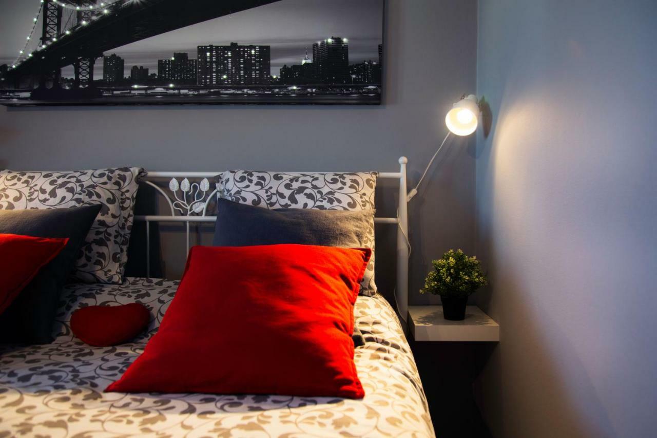 'Romeo & Juliet' Cozy Apartment With Breathtaking View Athen Eksteriør bilde
